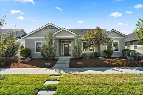 413 Sand Pointe Drive, Central Point, OR 97502