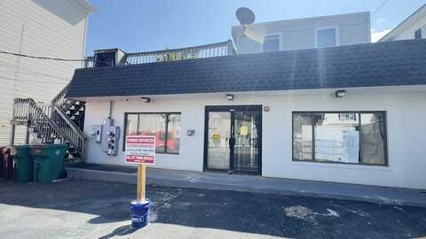 230 Cumberland Rd, Lowell, MA 01850