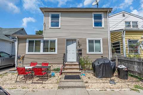 143 Center Avenue, Keansburg, NJ 07734