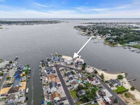 5 Bay Way, Brick, NJ 08723