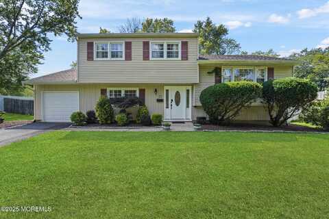 23 Lexington Drive, Manalapan, NJ 07726