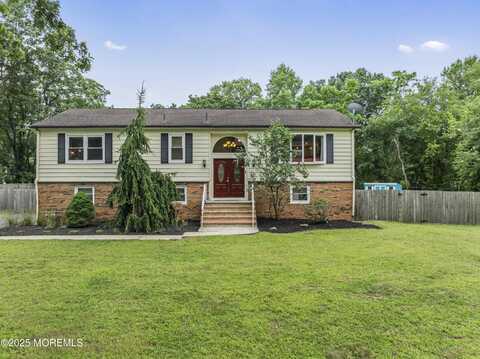 72 Molly Pitcher Lane, Freehold, NJ 07728