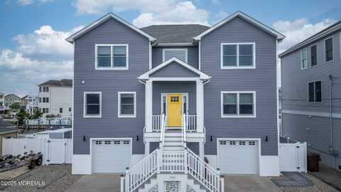 240 Fernwood Drive, Bayville, NJ 08721