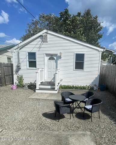 1239 Oakwood Road, Belmar, NJ 07719