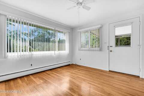 1d Falcon Street, Manchester, NJ 08759