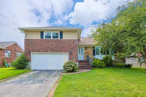 11 Driftwood Drive, Glen Cove, NY 11542