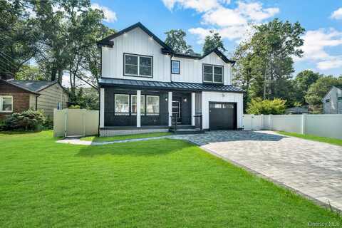 63 Oak Avenue, Huntington Station, NY 11746