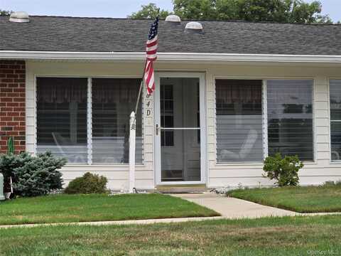 264 Newcastle Court, Ridge, NY 11961