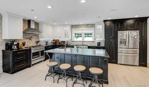 5 Arcadia Drive, Dix Hills, NY 11746