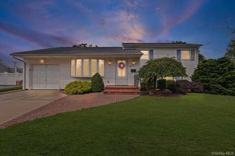 66 Marie Place, Massapequa, NY 11758