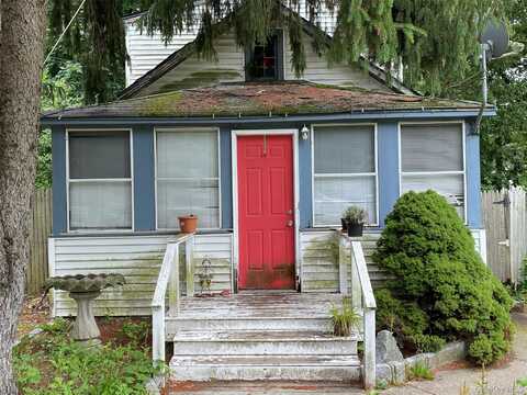 202 Commack Road, Mastic Beach, NY 11951