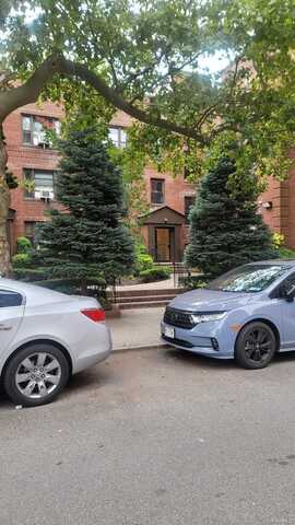 139-06 Pershing Crescent, Briarwood, NY 11435