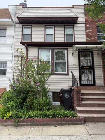 7813 74th Street, Glendale, NY 11385