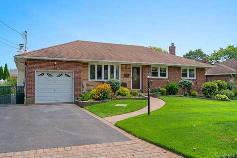 35 Carrington Drive, East Northport, NY 11731