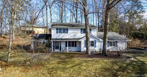 4 Dutch Court, West Nyack, NY 10994