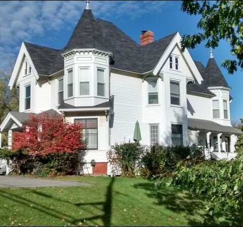 745 Main Street, Caribou, ME 04736