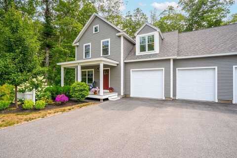 27 Webhannet Place, Kennebunk, ME 04043
