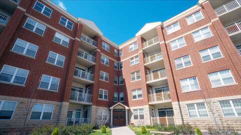 1 Itasca Place, Itasca, IL 60143