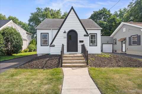 320 Chalmers Street, Geneva, IL 60134