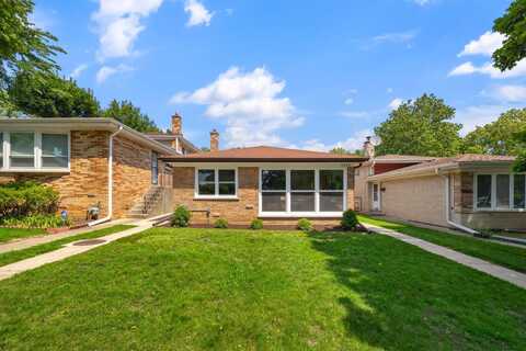 4542 Church Street, Skokie, IL 60076