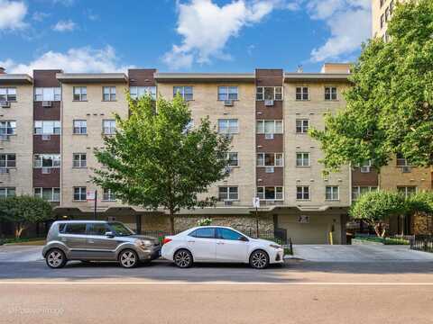 420 W Aldine Avenue, Chicago, IL 60657