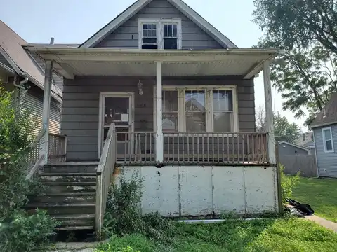 8421 S Escanaba Avenue, Chicago, IL 60617