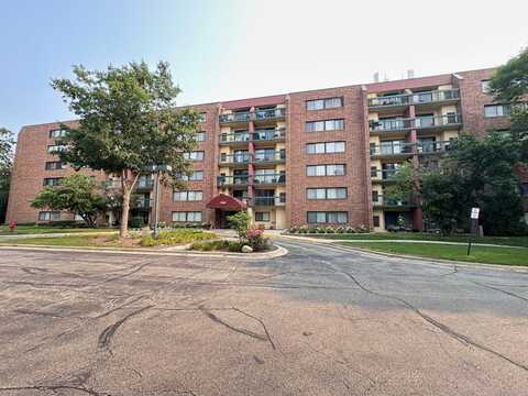 1840 Huntington Boulevard, Hoffman Estates, IL 60169