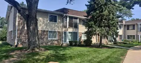 2699 Hobson Road, Woodridge, IL 60517
