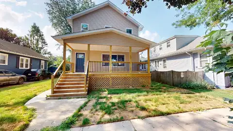1421 Henry Avenue, Des Plaines, IL 60016