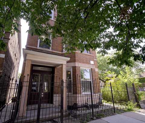 2255 S Whipple Street, Chicago, IL 60623
