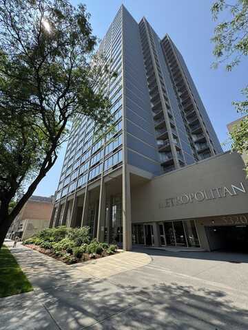 5320 N Sheridan Road, Chicago, IL 60640