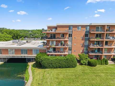 16 E Old Willow Road, Prospect Heights, IL 60070
