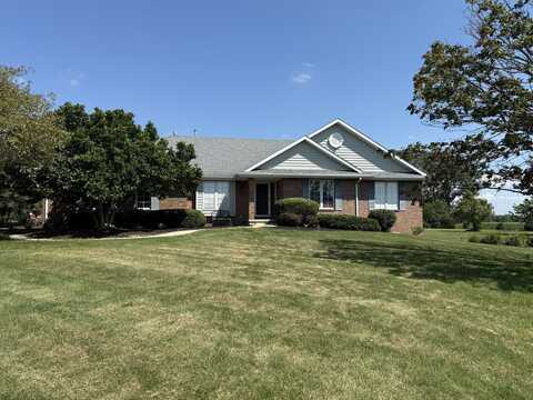 712 S Moccasin Drive, Shabbona, IL 60550