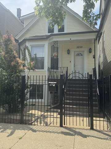 3250 N Albany Avenue, Chicago, IL 60618