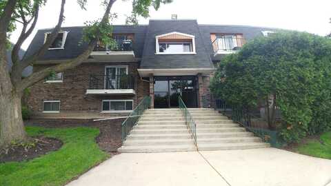 3855 N Parkway Drive, Northbrook, IL 60062