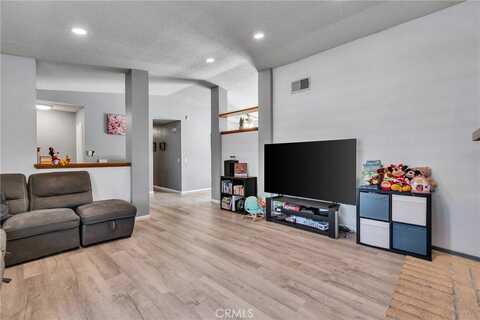 2885 Heller Drive, Jurupa Valley, CA 92509