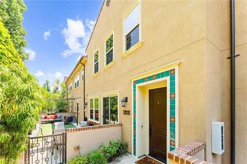 209 El Paseo, Lake Forest, CA 92610