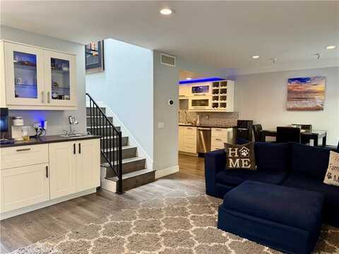 5291 Colodny Drive, Agoura Hills, CA 91301