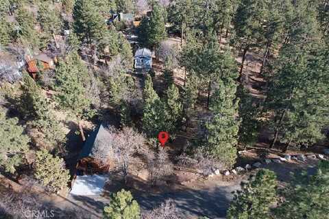 899 Kern Avenue, Sugarloaf, CA 92386