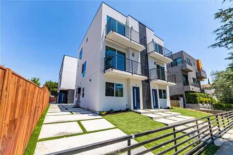 6700 Balboa Boulevard, Van Nuys, CA 91406