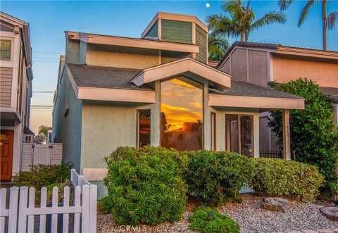 420 19th Street, Huntington Beach, CA 92648