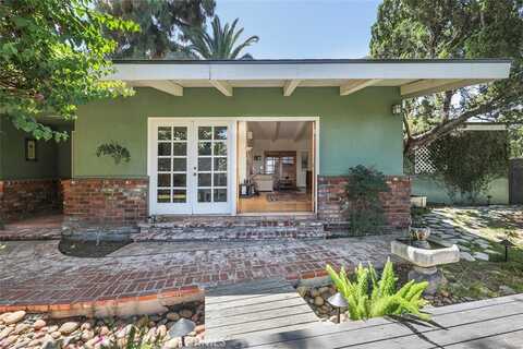 22526 Cass Avenue, Woodland Hills, CA 91364