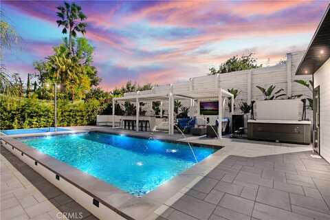 20200 Clark Street, Woodland Hills, CA 91367