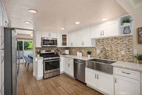 24995 Acacia Lane, Laguna Hills, CA 92653