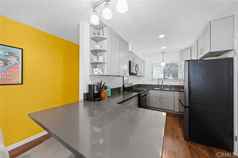 1260 E 4th Street, Long Beach, CA 90802