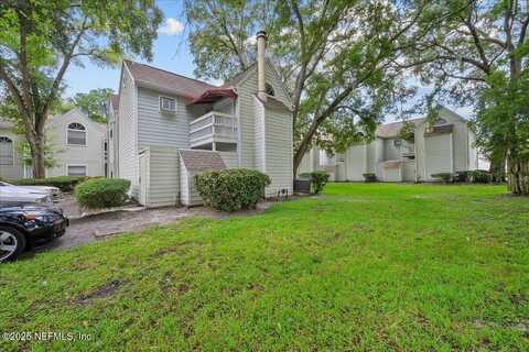 2300 TWELVE OAKS Drive unit: J-8, Orange Park, FL 32065