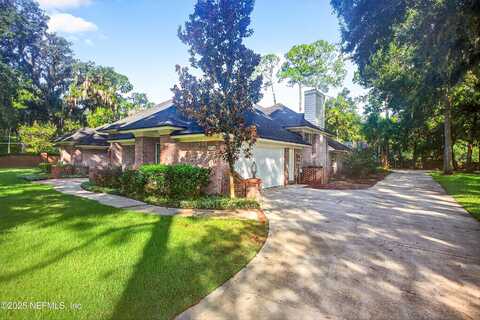 1704 PLANTATION OAKS Drive, Jacksonville, FL 32223