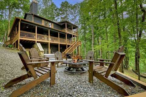22 Kings Court, Ellijay, GA 30540