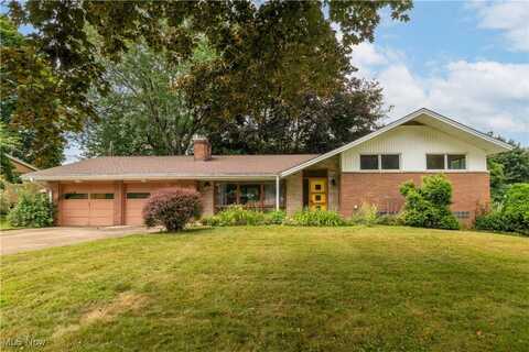 419 Briar Avenue NE, North Canton, OH 44720
