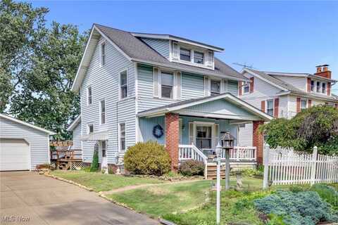 511 Woodland Avenue SW, North Canton, OH 44720